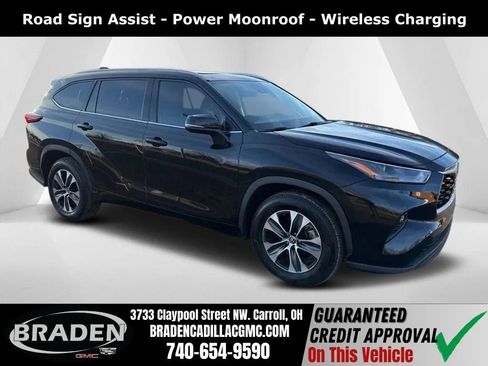 Used 2022 Toyota Highlander XLE image 1