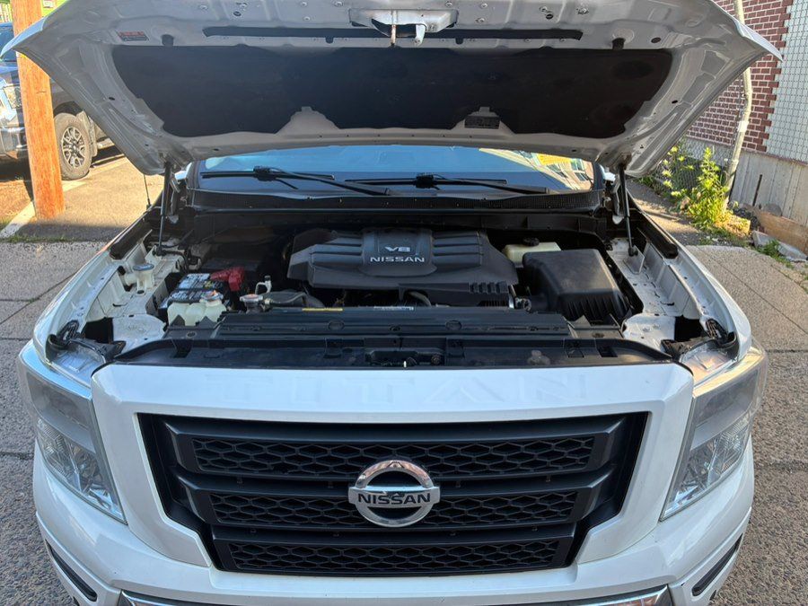 Used 2020 Nissan Titan SV w/ SV Convenience Package AWD/4WD image 19