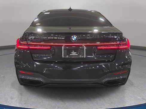 Certified 2022 BMW 740i w/ M Sport Package RWD image 6