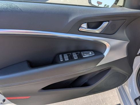 Used 2025 Genesis G70 2.5T RWD image 11