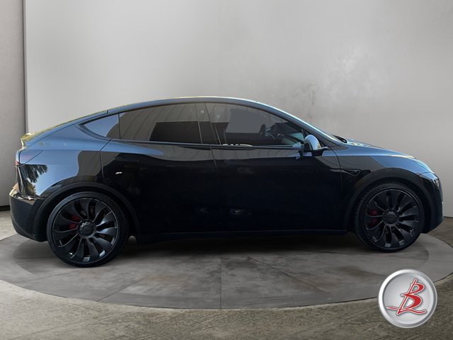 Used 2022 Tesla Model Y Performance AWD/4WD image 8