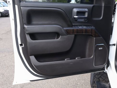 Used 2016 GMC Sierra 3500 Denali w/ Duramax Plus Package image 15