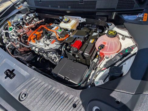 Used 2024 Chevrolet Equinox EV RS image 26