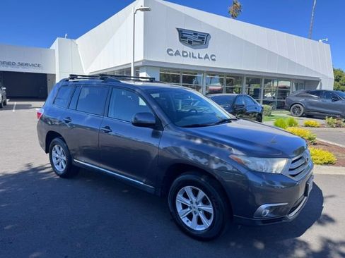 Used 2013 Toyota Highlander SE AWD/4WD image 1