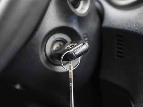 Used 2011 Honda Fit image 22