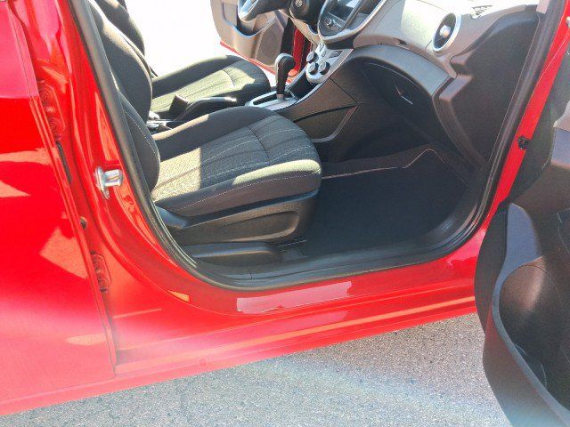 Used 2019 Chevrolet Sonic LT FWD image 16