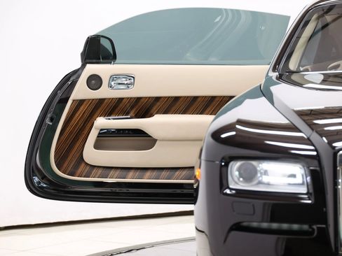 Used 2015 Rolls-Royce Wraith RWD image 93