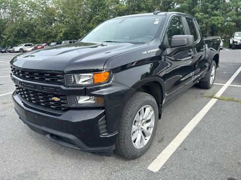 Used 2021 Chevrolet Silverado 1500 Custom AWD/4WD image 2