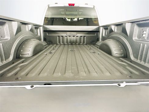 New 2026 Ford F250 Lariat w/ Black Appearance Package image 28