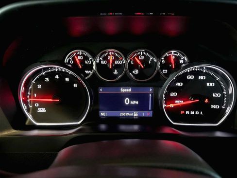 Used 2021 Chevrolet Silverado 1500 LT Trail Boss w/ Bed Protection Package AWD/4WD image 21