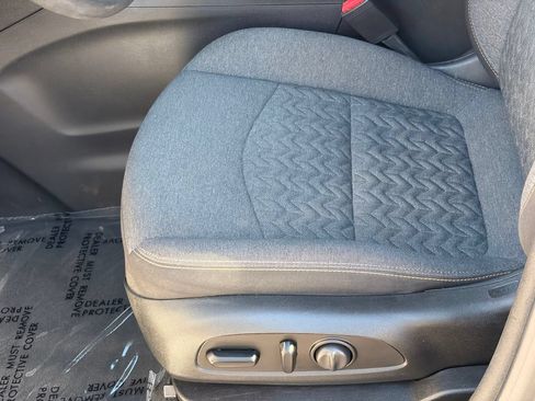 Used 2023 Chevrolet Equinox LT FWD image 21