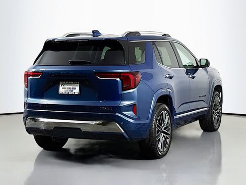 New 2026 GMC Terrain Denali w/ LPO, Black Badging Package image 7