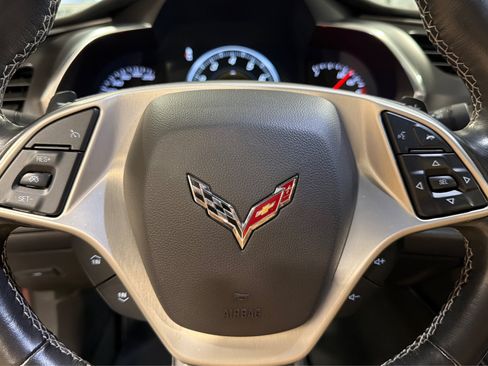 Used 2017 Chevrolet Corvette Stingray Coupe w/ 1LT RWD image 21