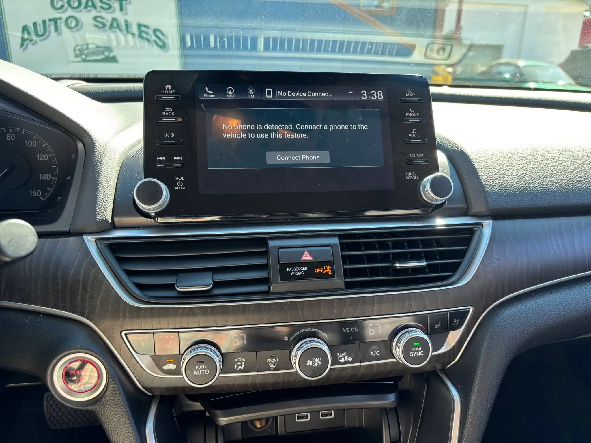 Used 2022 Honda Accord Touring image 2