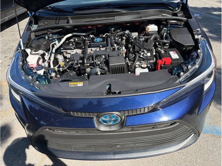 Used 2023 Toyota Corolla LE FWD image 28