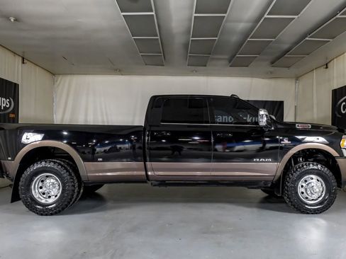 Used 2024 RAM 3500 Limited w/ Towing Technology Group AWD/4WD image 5