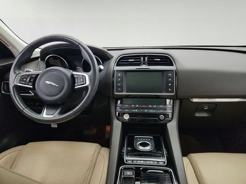 Used 2018 Jaguar F-PACE Prestige AWD/4WD image 28