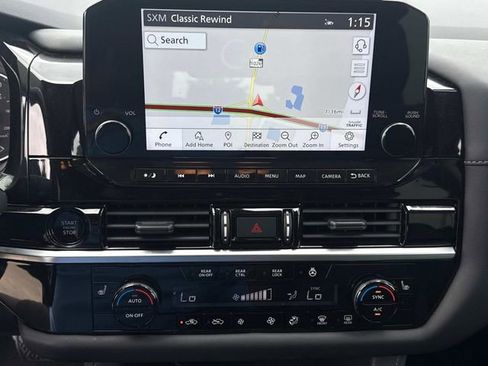Used 2025 Nissan Pathfinder SL AWD/4WD image 31