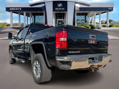 Used 2015 GMC Sierra 2500 SLT w/ SLT Preferred Package image 4