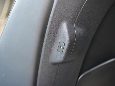 Used 2024 Kia EV6 Light RWD image 41
