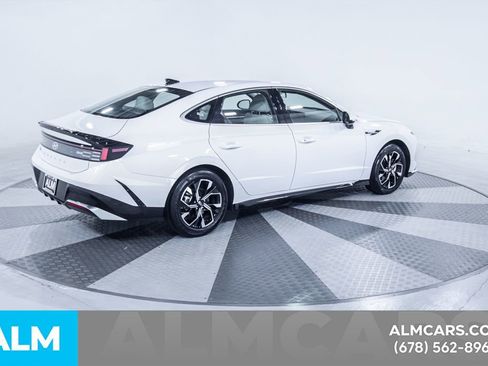 Used 2025 Hyundai Sonata SEL FWD image 10