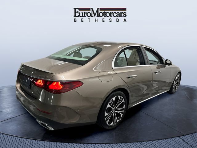 Used 2024 Mercedes-Benz E 350 4MATIC Sedan image 5