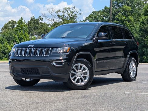 Used 2022 Jeep Grand Cherokee Laredo E AWD/4WD image 4