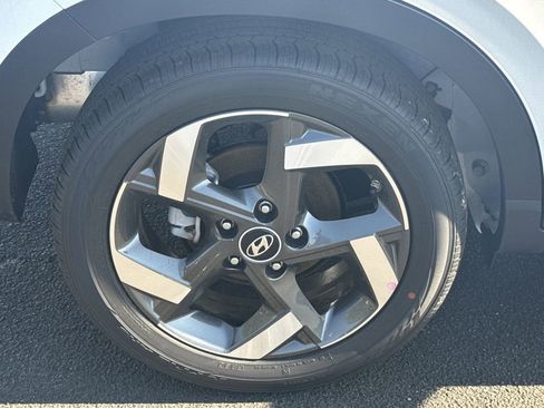 New 2026 Hyundai Venue SEL image 17