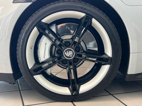 Used 2022 Porsche Taycan 4S image 25