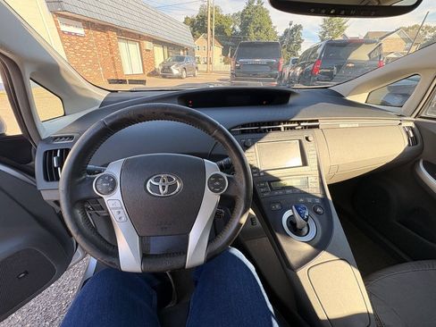 Used 2010 Toyota Prius FWD image 30