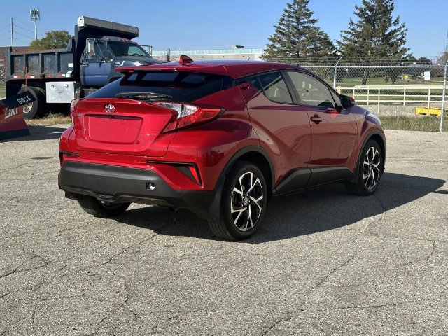 Used 2021 Toyota C-HR XLE FWD image 7
