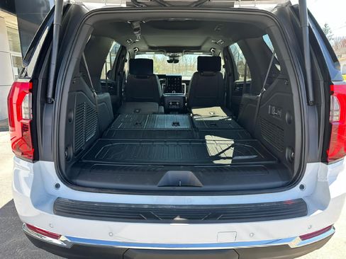 New 2026 GMC Yukon Elevation w/ Elevation Premium Package AWD/4WD image 8