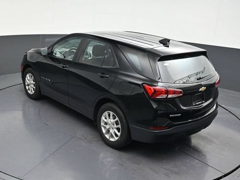 Used 2024 Chevrolet Equinox LS w/ Driver Confidence II Package FWD image 17