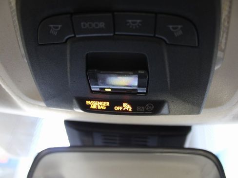 Used 2025 Toyota Corolla LE w/ LE Premium Package image 37