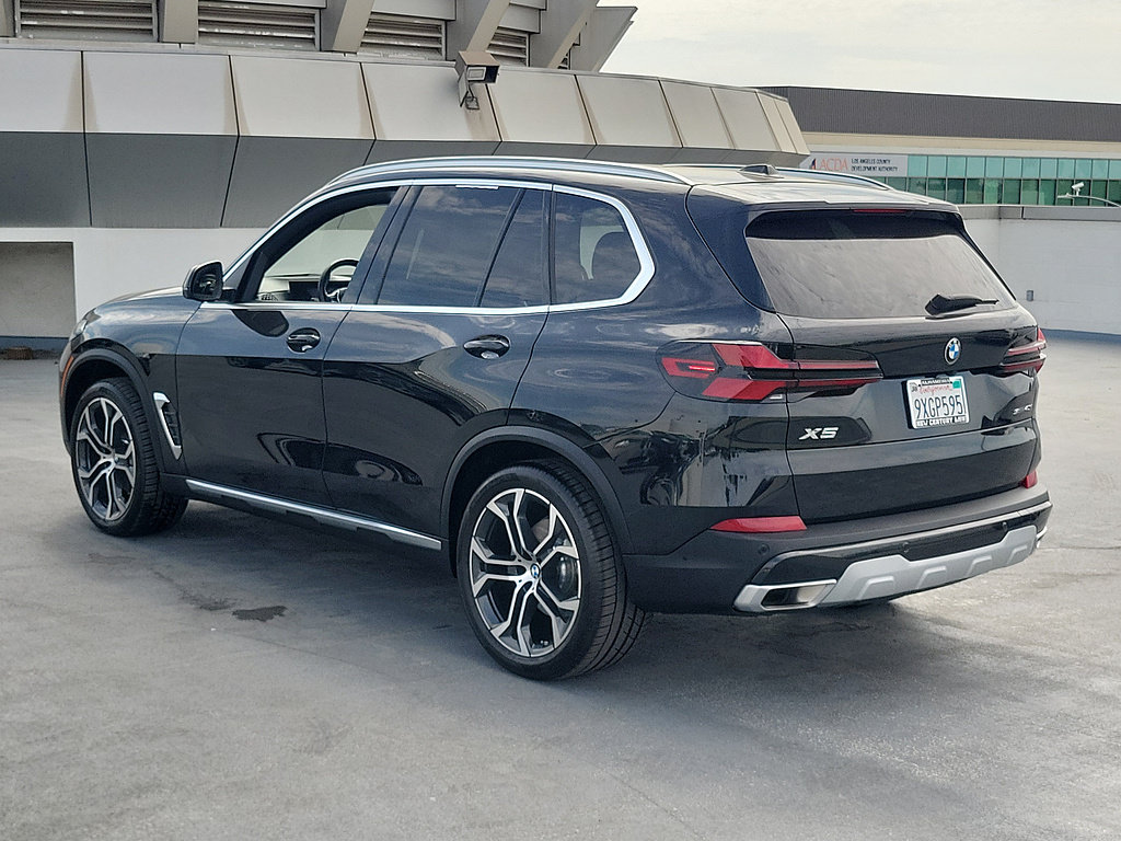 Used 2026 BMW X5 sDrive40i RWD image 2