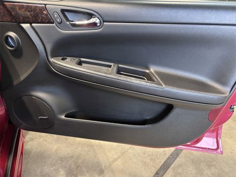 Used 2014 Chevrolet Impala LTZ image 17