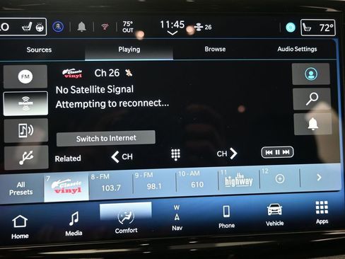 Used 2024 Chrysler Pacifica Limited FWD image 29