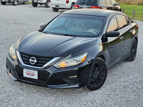 Used 2017 Nissan Altima 2.5 S w/ Power Driver Seat Package image 3