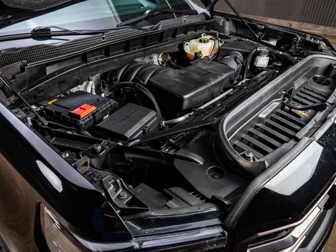 Used 2023 GMC Sierra 1500 AT4X image 40