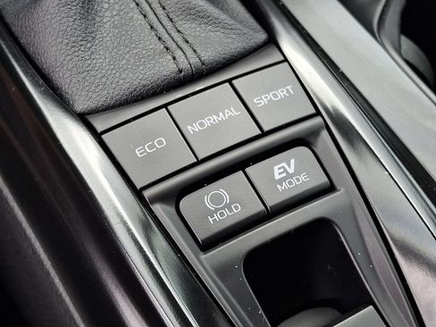 Used 2026 Toyota Camry SE FWD image 24