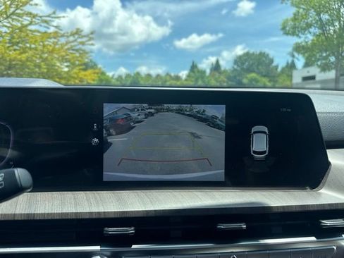 Certified 2024 Kia Telluride EX w/ EX Captain's Chair Package FWD image 14