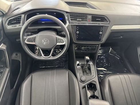 Used 2022 Volkswagen Tiguan SE AWD/4WD image 27