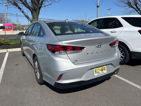 Used 2019 Hyundai Sonata SE image 2