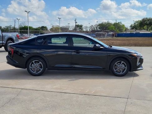 Used 2025 Kia K4 FWD image 25