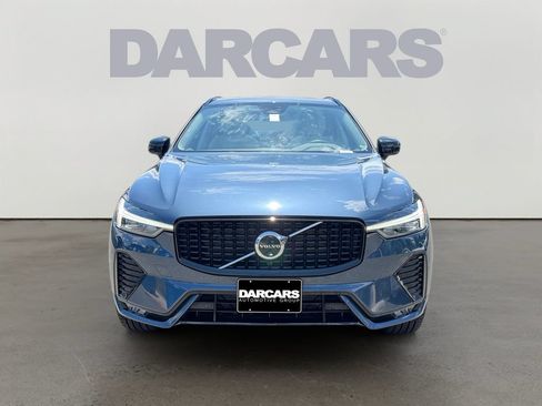 Certified 2024 Volvo XC60 B5 Plus w/ Climate Package AWD/4WD image 2