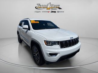 Used 2018 Jeep Grand Cherokee Laredo RWD video 1