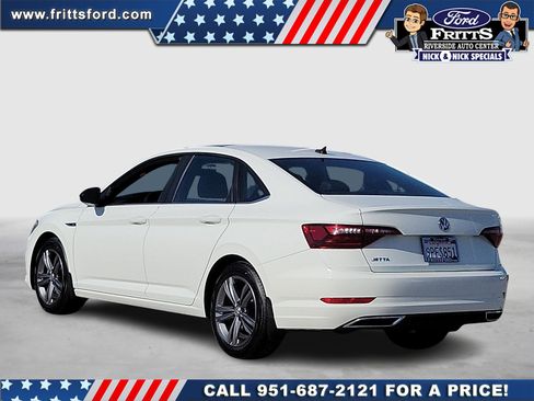 Used 2020 Volkswagen Jetta R-Line w/ R-Line Cold Weather Package FWD image 3