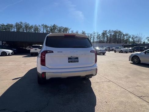 Used 2024 Kia Telluride S w/ S Sunroof Package image 5