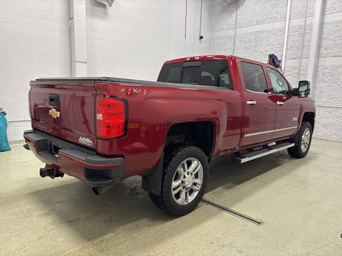 Used 2018 Chevrolet Silverado 2500 High Country image 3