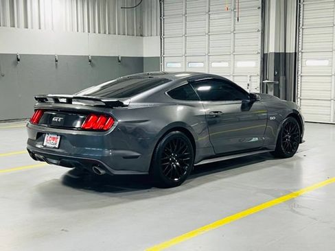 Used 2017 Ford Mustang GT Premium w/ GT Performance Package RWD image 14